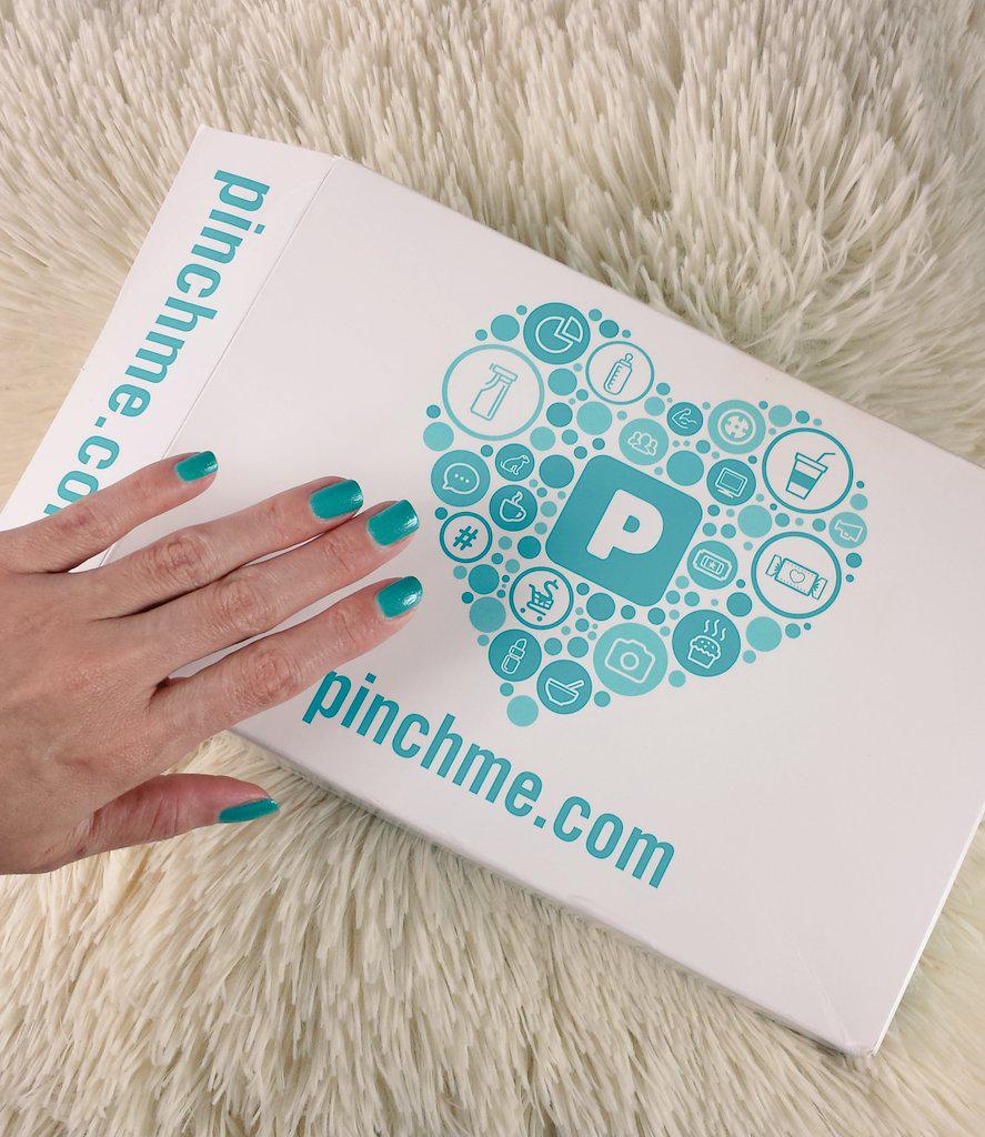 My nails match my @pinchme box! 💅 #pinchermoments #mynailsandsomething #pinchme #free #SinfulColors @SinfulColors_NP