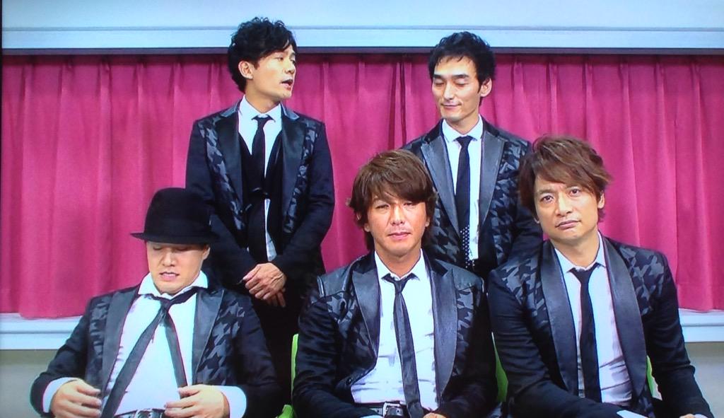 Yumi Smap A Twitter 昨日見た時はお疲れsmapかわいいって言ったんだけど改めて見ると疲れてるのは年上2人だけだった 笑 笑 特に木村さん目がほとんど開いてなくてまばたきも多いからなかなか目が開いた写真撮れない 笑