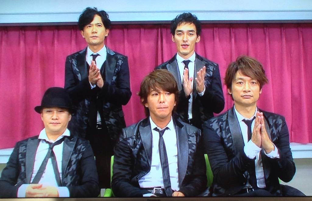 Yumi Smap A Twitter 昨日見た時はお疲れsmapかわいいって言ったんだけど改めて見ると疲れてるのは年上2人だけだった 笑 笑 特に木村さん目がほとんど開いてなくてまばたきも多いからなかなか目が開いた写真撮れない 笑 あーかわいい Http T Co 4mjssc02w1