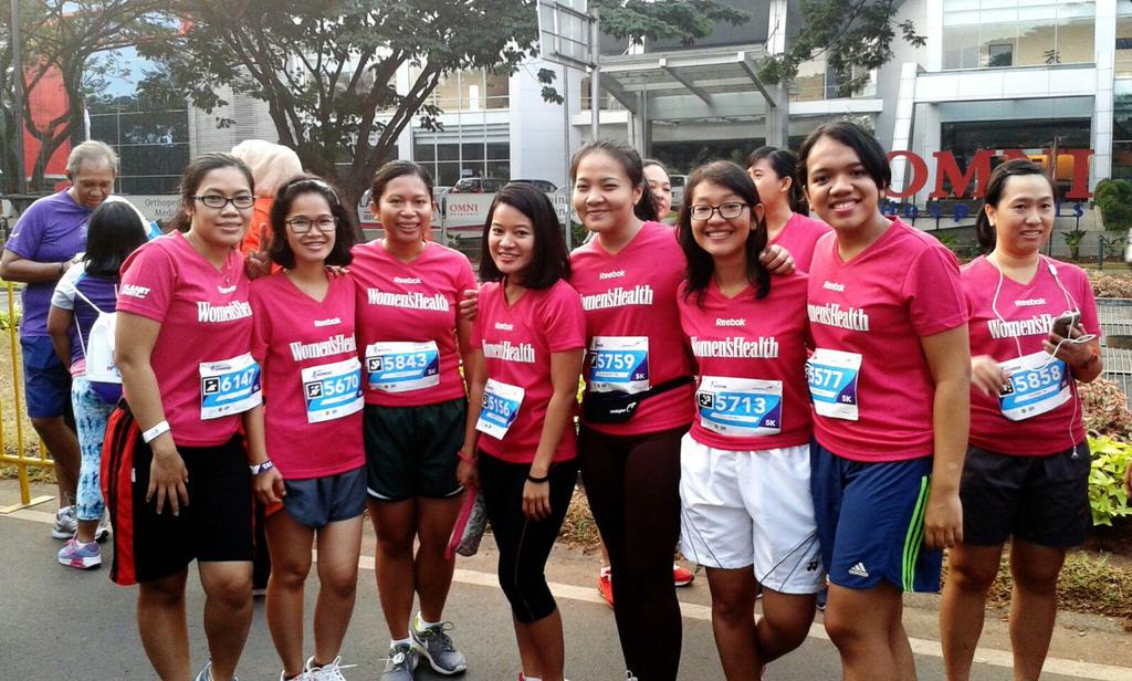ventamb's tweet image. My first 5K with in #combirun2015 with the girls from #WHImy1st10K love it! :))
