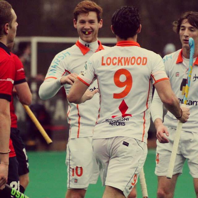 Gameday ! Finally back on the field with <a href="/WatDucksDH/">WatDucks Hockey Team</a> against Antwerpen at 15:30pm 💪🏻🏆
#backtobusiness #mywadu