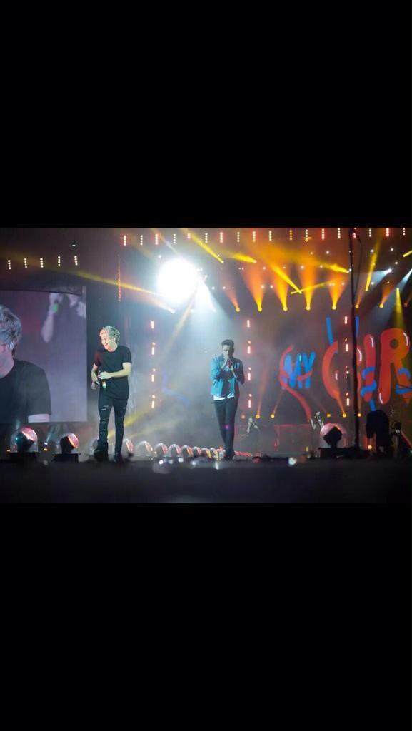 ZouisUpdatess's tweet photo. The Boys Last Night #OTRAGillette #OTRABoston *_* http://t.co/v5WuPyghVy