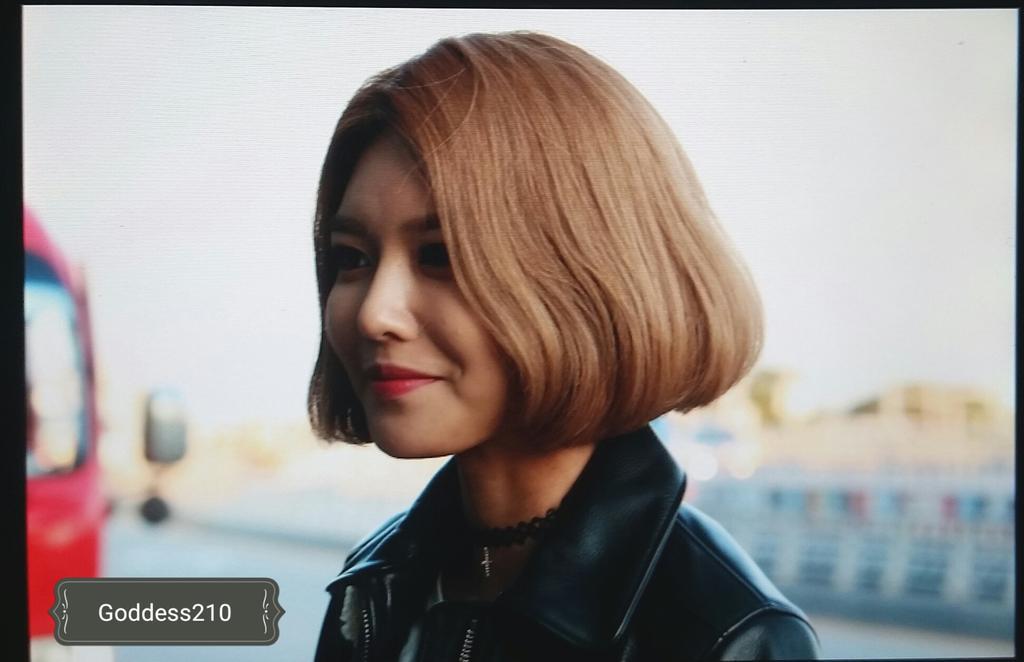 [PIC][13-09-2015]SooYoung khởi hành đi New York để tham dự "New York Fashion Week '코치(COACH) 2016SS Collection" vào chiều nay COxibBvUkAAnOnC