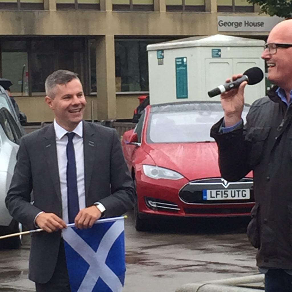 <a href="/EdinburghNissan/">Alex F Noble Nissan</a> @NissanEV_UK That Car Expert Leaf at the EV rally in Glasgow on Saturday, with 70 other EVs !