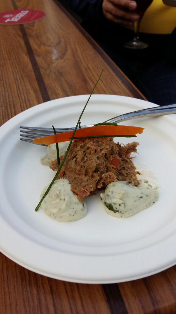 BeaThijssen's tweet image. Weet niet wie gewonnen heeft maar #pulledlamb van #Sjans bij #texelculinair  was heerlijk!