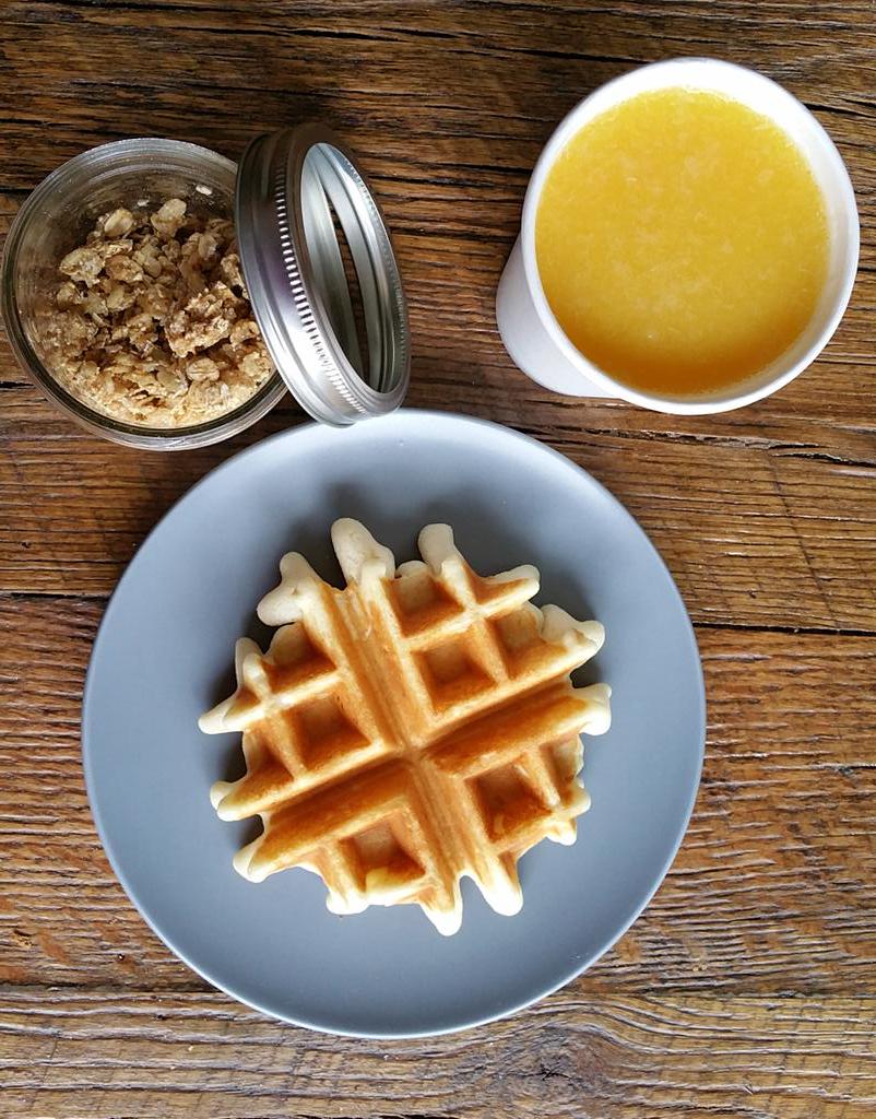 ManTripping's tweet image. Time for breakfast! #BaseCampHotel granola and waffles ... #SoulTrip #TahoSouth