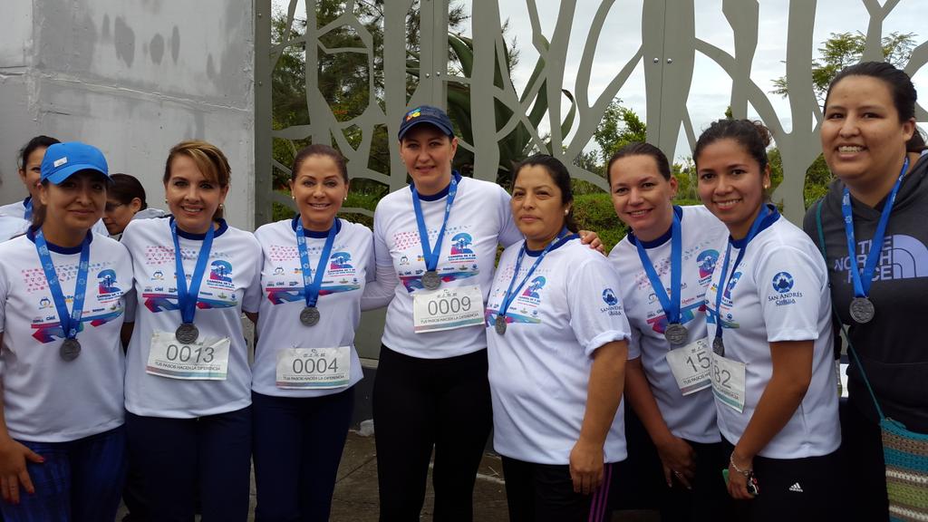 Carrera Beca un Niño Indígena todo un éxito. Voluntariado de @SecotradePuebla feliz de haber participado.