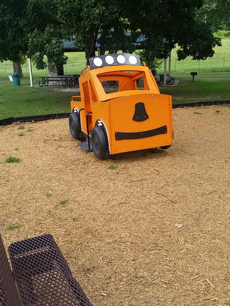 BuzzChildren's tweet image. I have arrived.    Kids park located on the far north side of macken park.