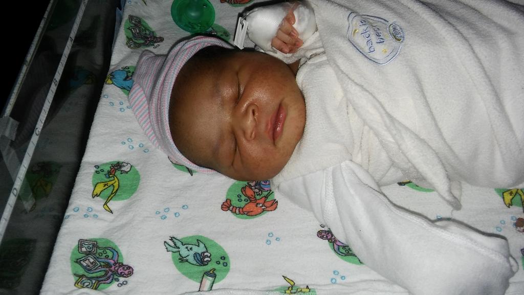 84Omega's tweet image. Alright @Browns my son was born on game day! Show me why he should be a #browns fan. #SinkOrSwim #TimesTicking