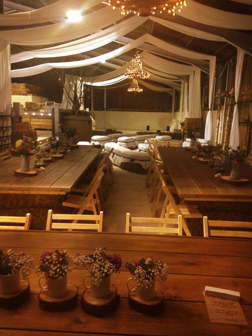 jameshjohnstone's tweet photo. The barn looked gorgeous last night, hopefully many more awesome nights and memories to come #sugarloafbarn.com http://t.co/Nh190CNqOY