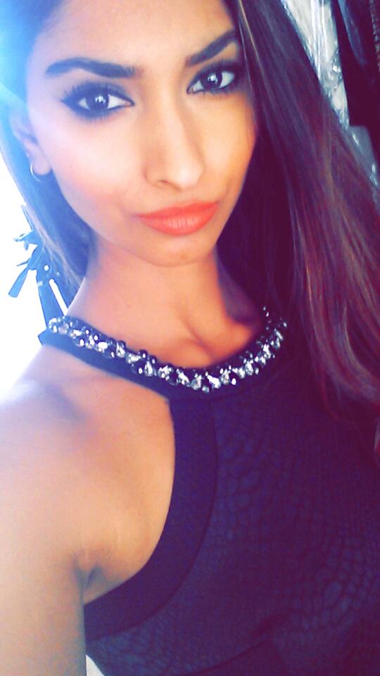 NimzNemisha's tweet photo. Don't forget to check out http://t.co/ehaJPchJY1 where you can get up to 80% off from UK high street brand clothing http://t.co/KJz8WjeaO7