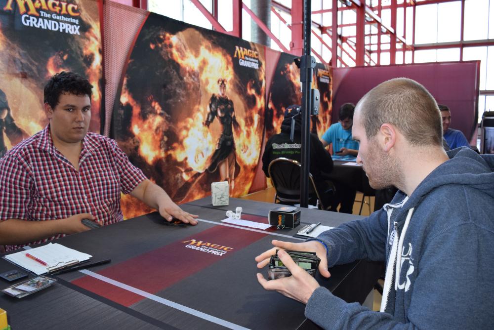 PlayMTG's tweet image. (Tobi) Our main feature for the final round of #gpmadrid: Ashraf Abou Omar vs. Lukas Blohon. twitch.tv/magic