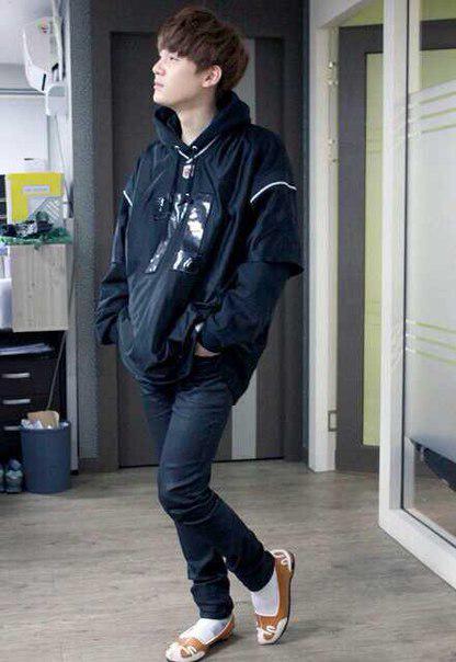 MuiZadrot's tweet image. S - SWAG
#suga #fashion