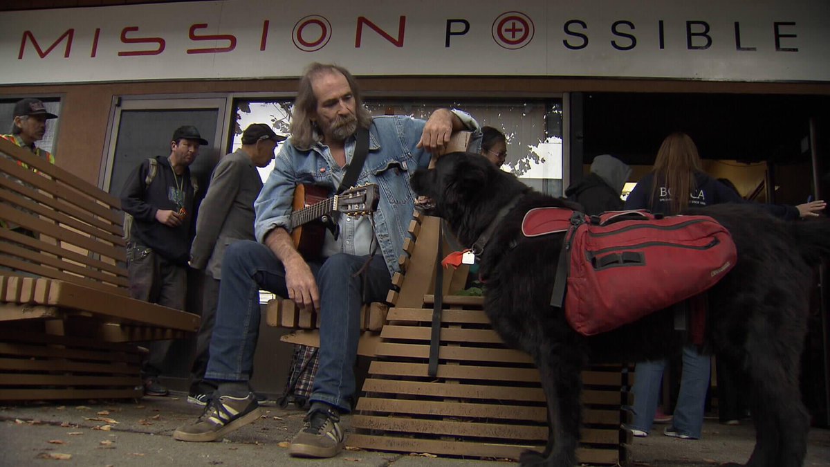 CTVVancouver's tweet image. Charlie’s Foodbank provides free food to low income and homeless Vancouver pet owners. bc.ctvnews.ca/pet-food-bank-…