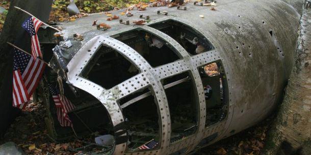 A crashed B-52 bomber discovered at Elephant Mountain in Maine bit.ly/1K8I0Ky