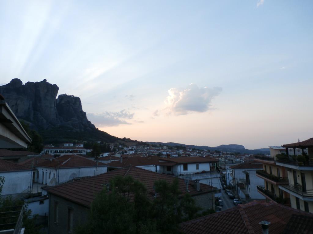 starcat_cc's tweet photo. We might not be @ImagesByJonEvan but we had a great time in Greece this past summer! http://t.co/Kncl4sFv4v