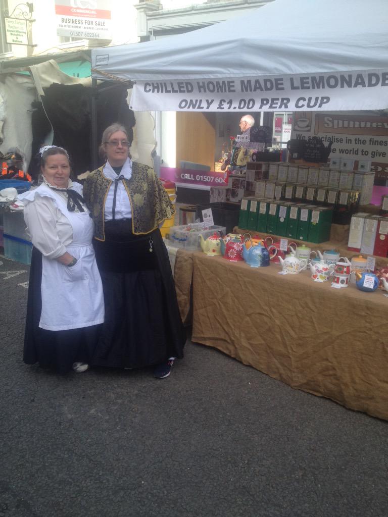 Please <a href="/TheoPaphitis/">Theo Paphitis</a> may we join your #SBS club, we have sold sell leaf tea &amp; coffee far &amp; wide since 1999. 😃👍