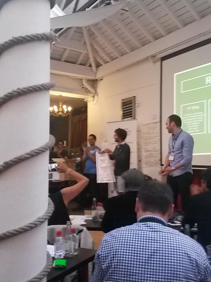 dweetcher's tweet photo. Le tablier du weekend! Par @auchandirect  @sweparis #swparis http://t.co/7xM3fXErqW