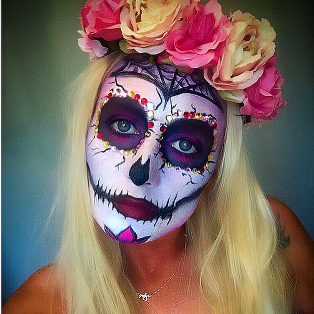 SheaSalon's tweet photo. More Halloween makeup created by Carleigh 🎨💄only a few spaces left so get in quick for your Halloween parties 💀👻😈🎨🎃 http://t.co/6daQmbCW01