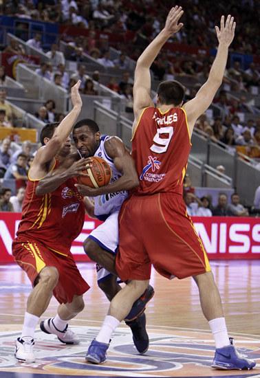 Happy 34th birthday to the one and only Jose Manuel Calderon! Congratulations 