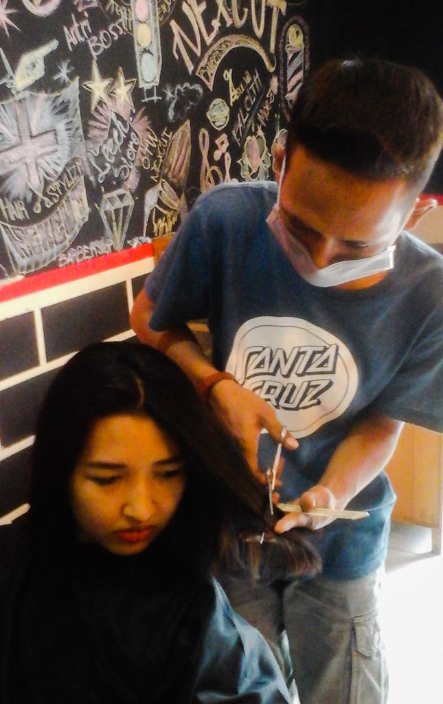 tada salahnya ktika prmpuan ke barber minta potong