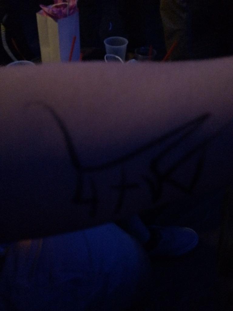 GhostUnderscore's tweet image. @Dethskulpt signed my arm at the #BuildGuildParty He told me my arm is like a canvas lol