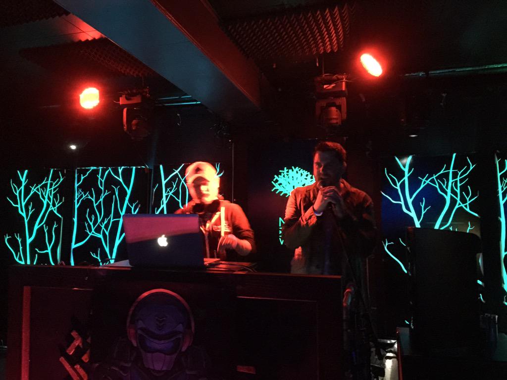 MrFlamegoat's tweet image. These guys are gods among men. @ApproachNirvana #buildguildparty