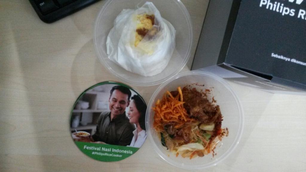 Thank you <a href="/Philips_ID/">Philips Indonesia</a> untuk kiriman paket nasinya... datang di saat yg tepat cc <a href="/MajalahKartini/">Majalah Kartini</a>