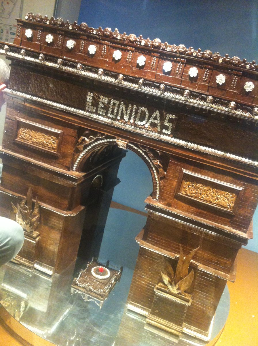 ChocoStory's tweet image. Pendant la #FashionWeekParis faites une pause gourmande au Musée Gourmand du #Chocolat! #mode #fashion #musée #Paris