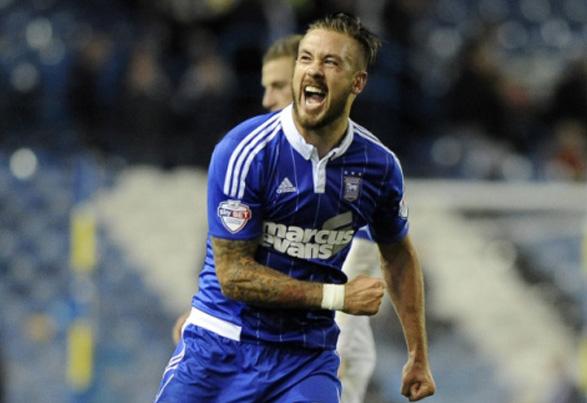 Happy Birthday to Town skipper Luke Chambers, who turns 30 today! Have a good one skip!  