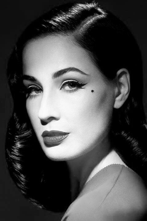 HAPPY BIRTHDAY - Dita von Teese - 28 septiembre 1972 