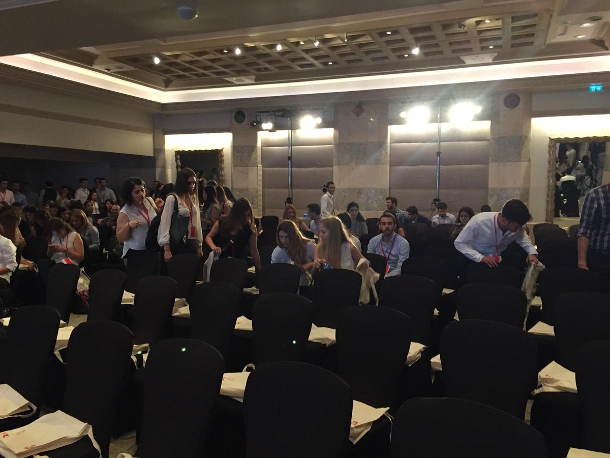 stezeren's tweet image. Az kaldı #pwcdeilkgun