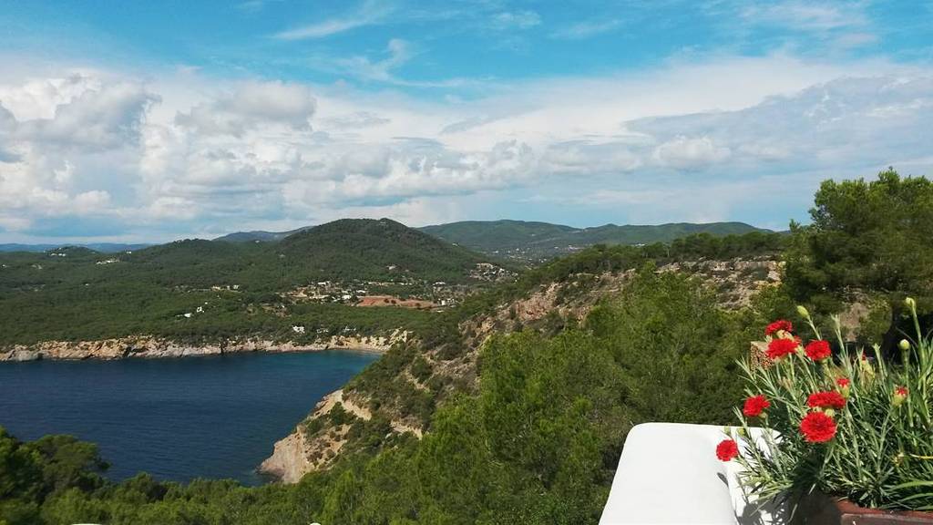 InstaIbiza's tweet image. Back home 🏡 - #Ibiza #missedit #nothinglikehome #bestoftheday by aiidacosta ift.tt/1iVNijQ