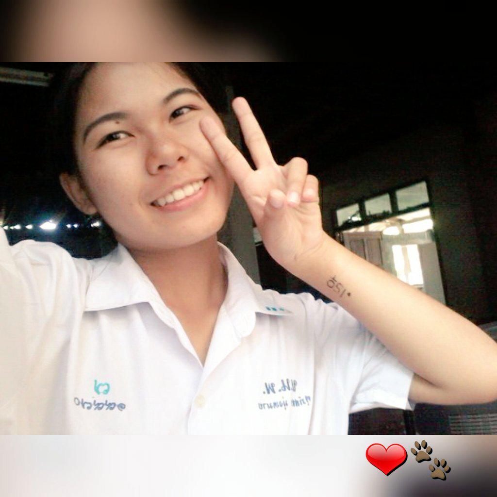 PraewSupatson tweet picture