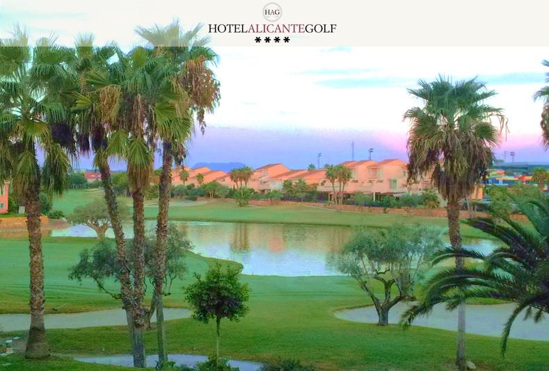 HAlicanteGolf's tweet photo. Los lunes con estas vistas al amanecer son menos lunes... #Felizlunes #trabajoconvistas http://t.co/eHOrbPezHT