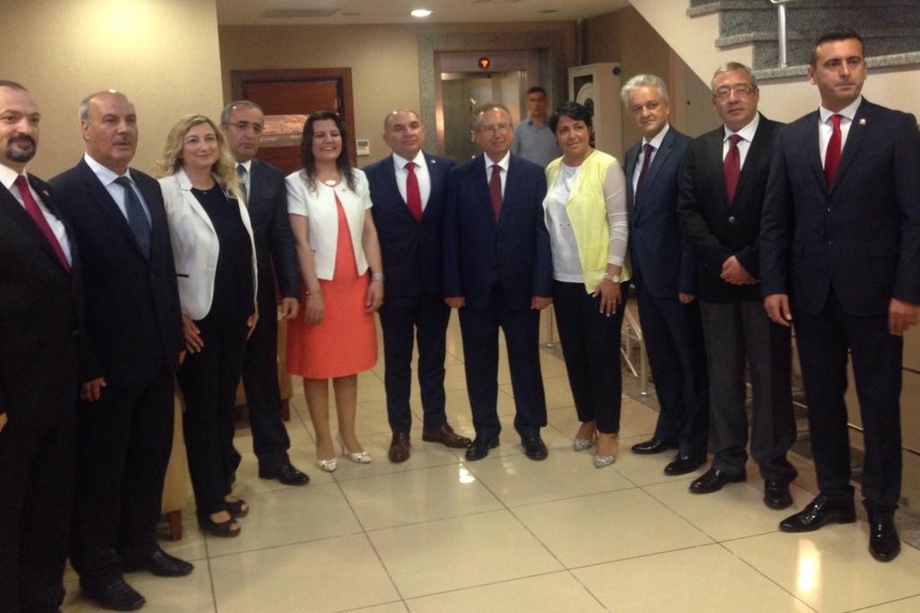Utkan_CHP's tweet photo. Kocaeli mizin basını ile toplantımız dan http://t.co/omXT5ZrOAD