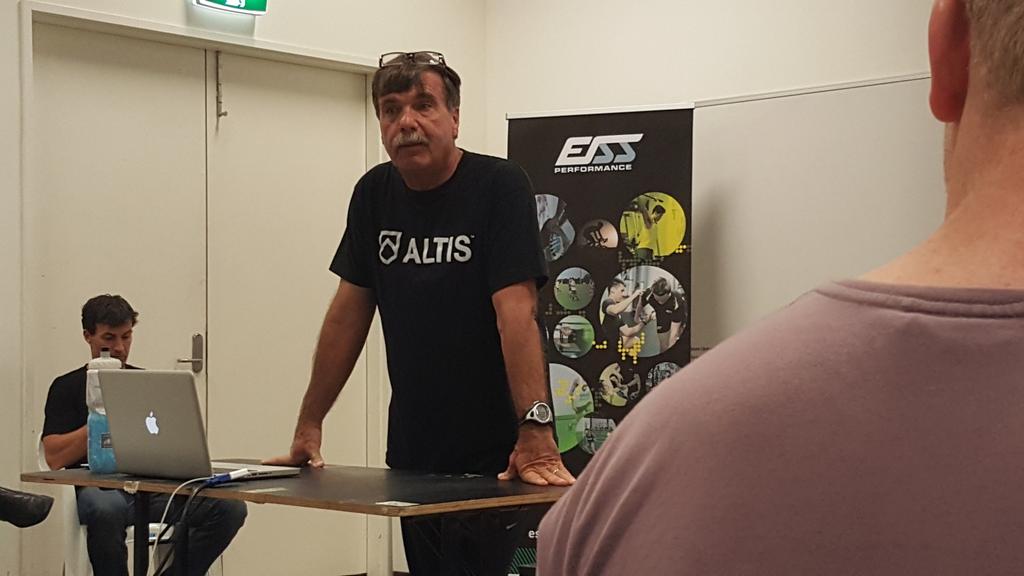 WACAUS's tweet photo. @PfaffSC @ALTISworld sprint mechanics to full house inc @athsvic #AVTTP coaches. Thx @lifeforxlns @ESSPerformance http://t.co/i47uYJCrmW