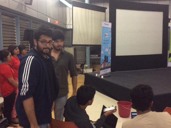 skillenza's tweet image. Winners of #OlaAPIhack &apos;Team NULL&apos;. Both teams stand first :)