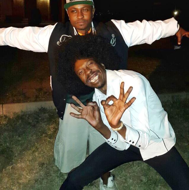 Siya_Mdlalose's tweet photo. Kicking it with Pitch Black Afro @BTTF_SA this past Sat!!🙌🏾🙌🏾👊🏾 http://t.co/rJbrQ8N6sP