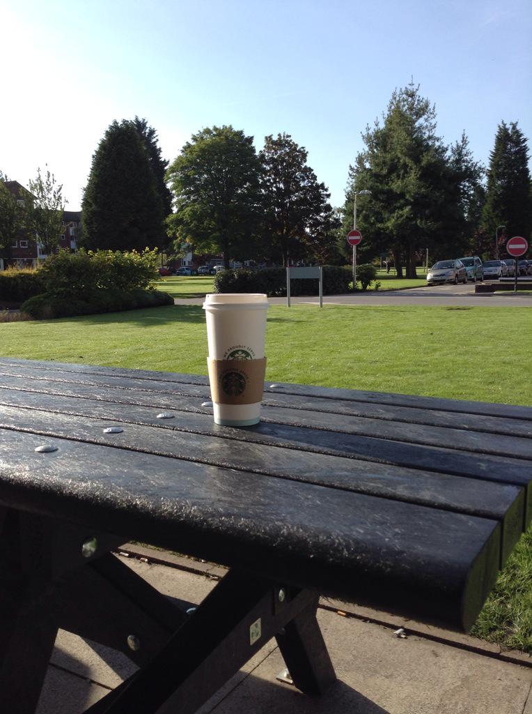 WarrCatering's tweet photo. What a lovely day to start uni life @UoCInduction @CSU_Warrington @FreshersChester http://t.co/sD1bO1SV64