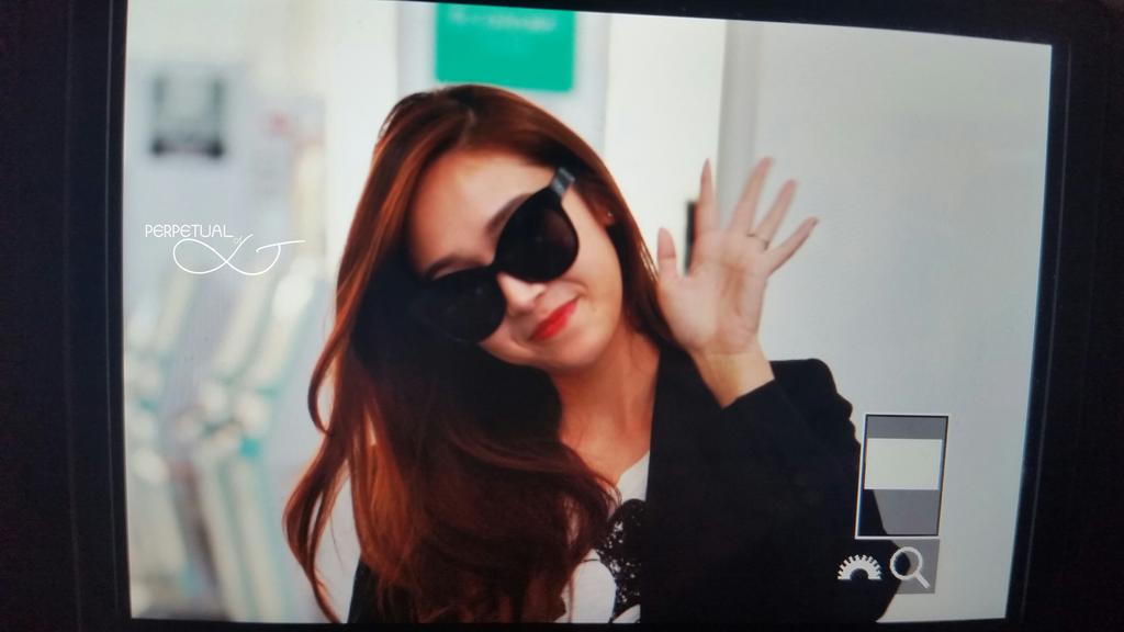 [PIC][28-09-2015]Jessica trở về Hàn Quốc vào chiều nay CP-ubYeUAAA_3_B