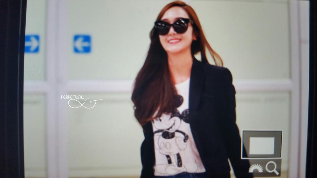 [PIC][28-09-2015]Jessica trở về Hàn Quốc vào chiều nay CP-ukNYVAAAqK8O