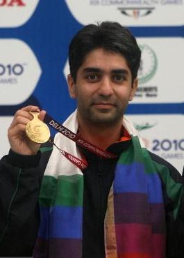 Media_SAI's tweet photo. #HBD #Throwback: @Abhinav_Bindra bagged another #gold in the 10m #AirRifle event at #CWG 2010 #SAI #birthdayboy http://t.co/3bDUQKPXsl