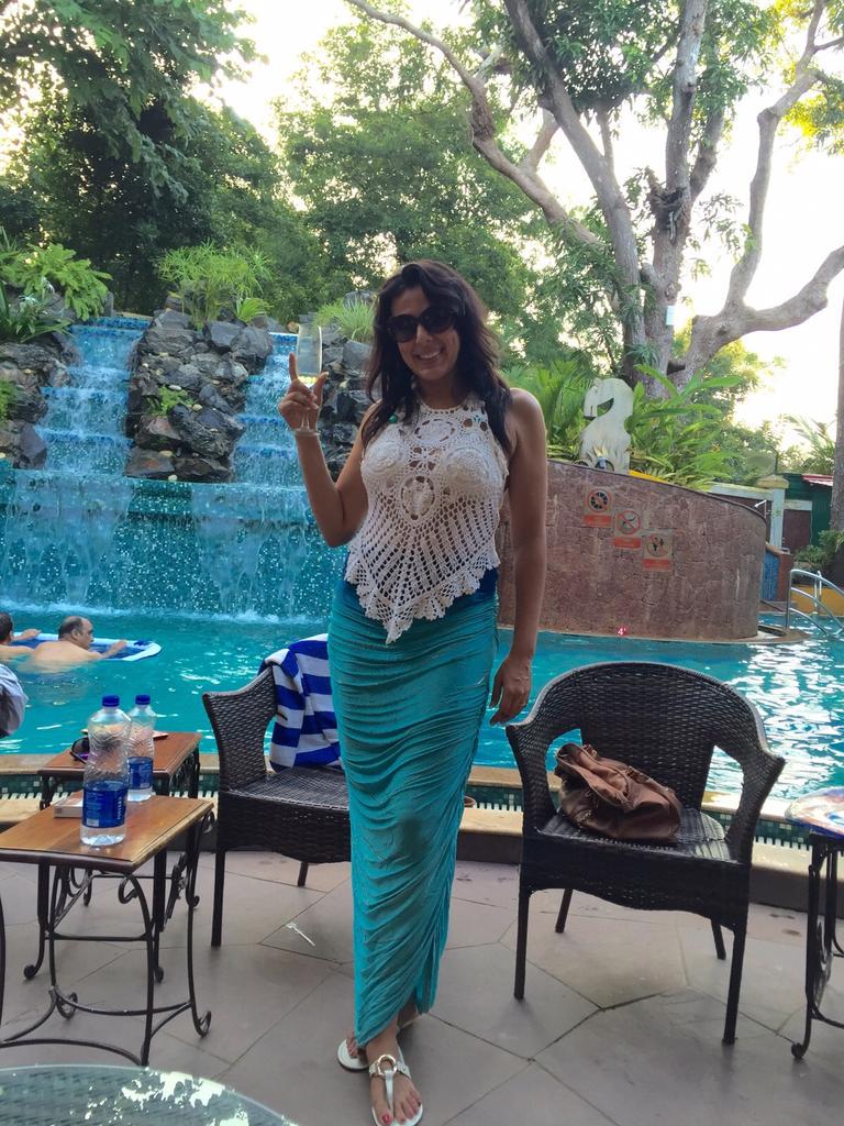 pooja bedi bikini