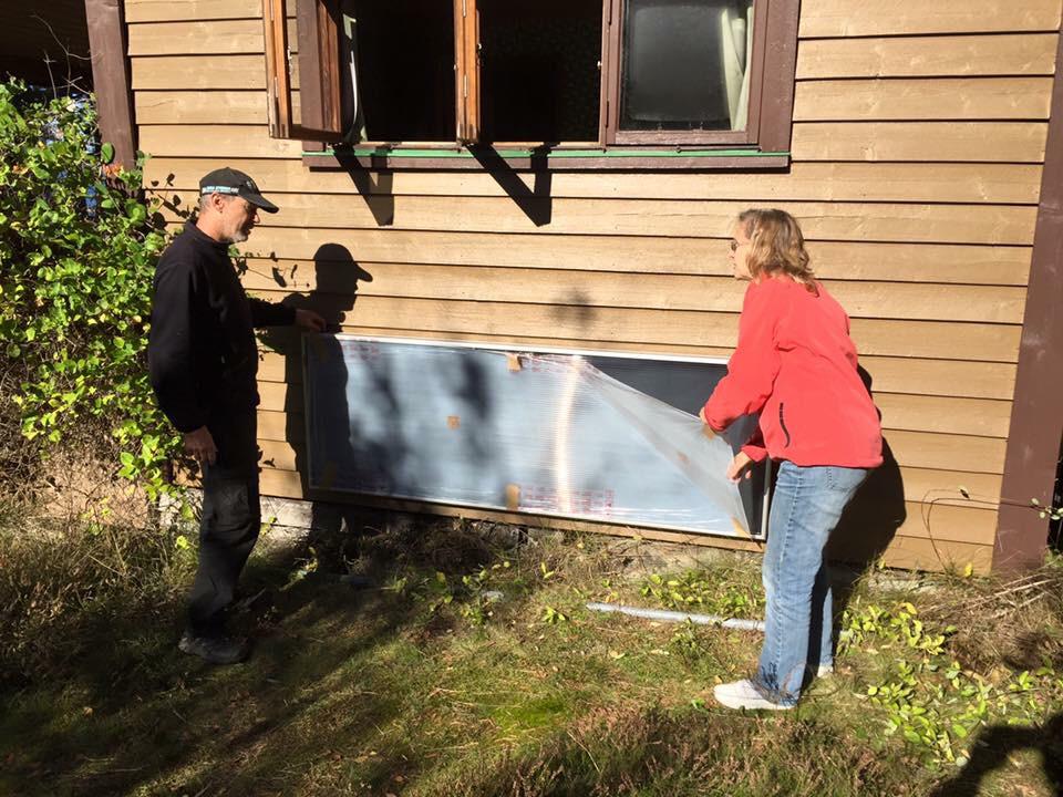 KarinWarlin's tweet photo. First#solar #vent today #solarventi at the cottage. warm dry air in and cold humid air out ,all #powered by the sun http://t.co/tm1ObtoDaC