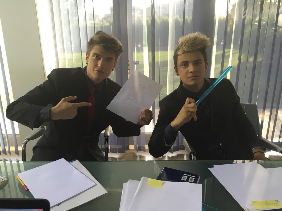 Retweets 1,431 Favorites 2,529