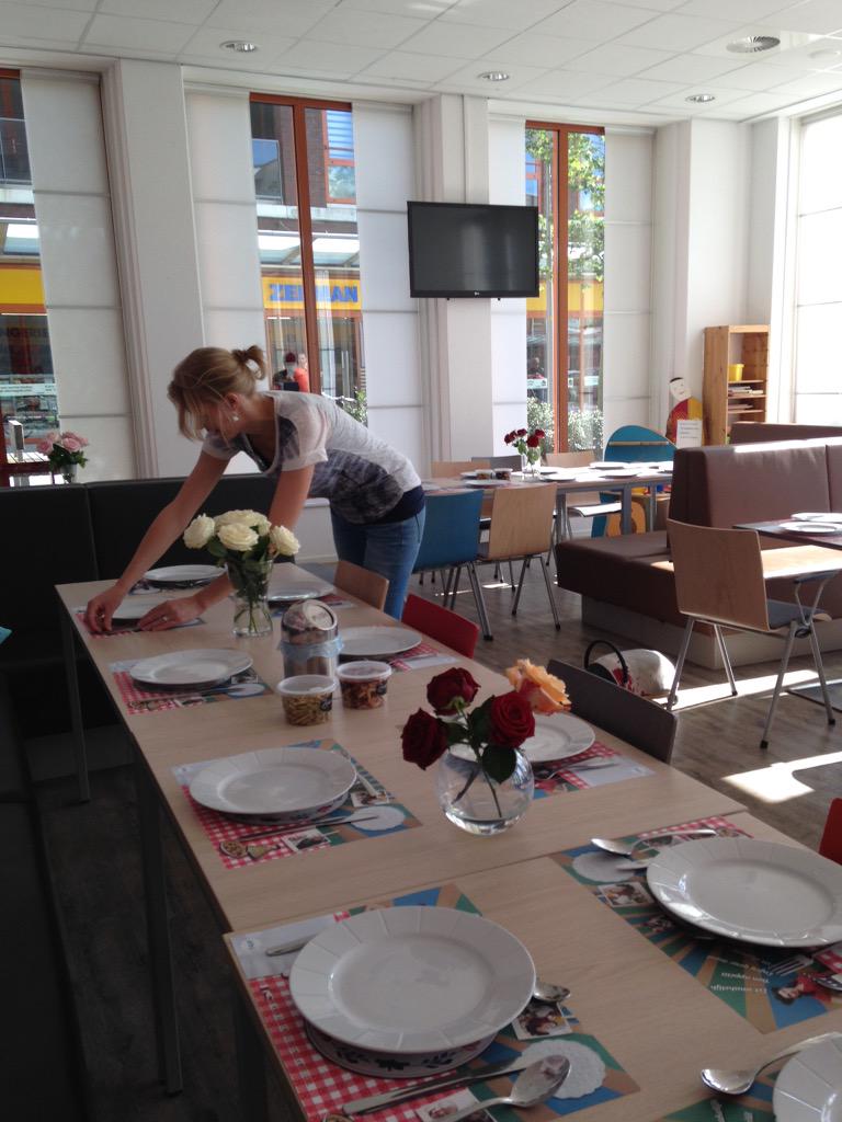 Vanavond #tafelvansamen in #Zutphen. De vijfde keer 85 eters bij de Lions Kattenhaven