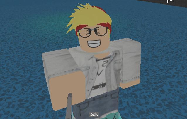 Robloxselfie hashtag on twitter