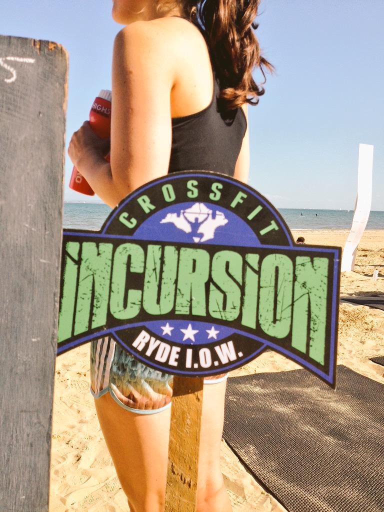 YogawithEmma's tweet photo. #CrossFit 10000 burpees for @EarlMBHospice #ryde #CrossFitIncursion http://t.co/4q4dVsKSvZ