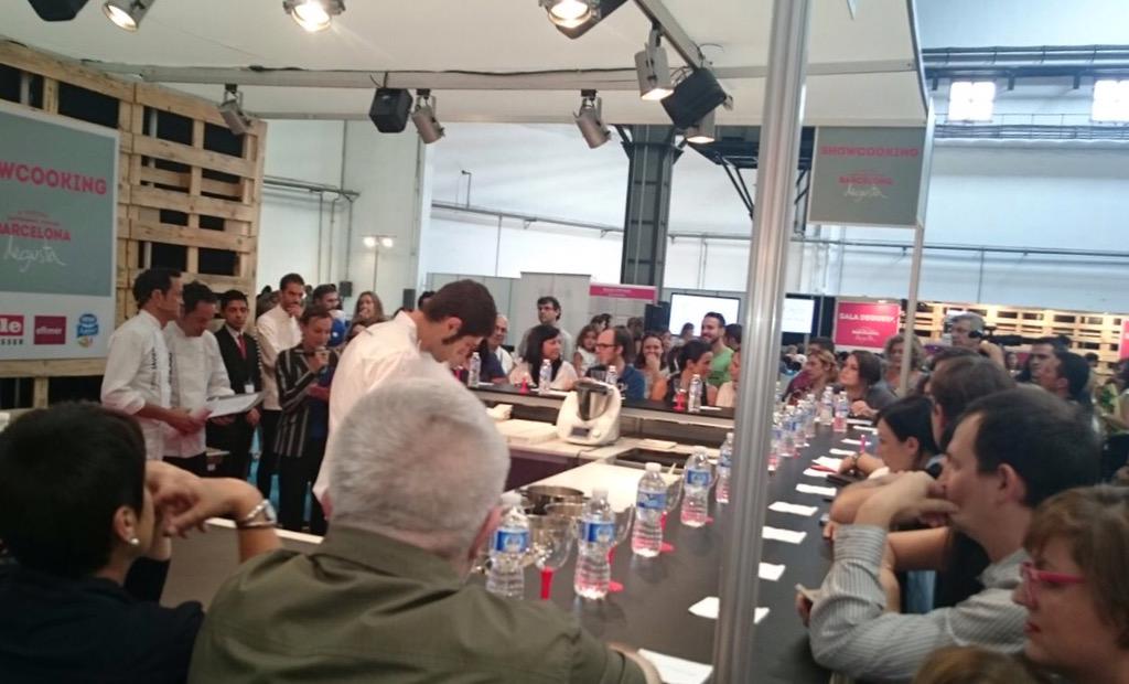 CocinaRTVE's tweet photo. Los @HermanosTorres, en el #showcocking de @BcnDegusta con gran expectación del público #TorresCocina #Degusta2015 http://t.co/O66qEuFylo